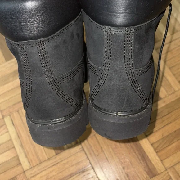 Timberland Black Boots - Picture 9 of 12